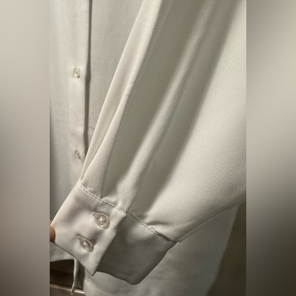 Jones New York Classic White Button Down Shirt - Picture 4 of 6